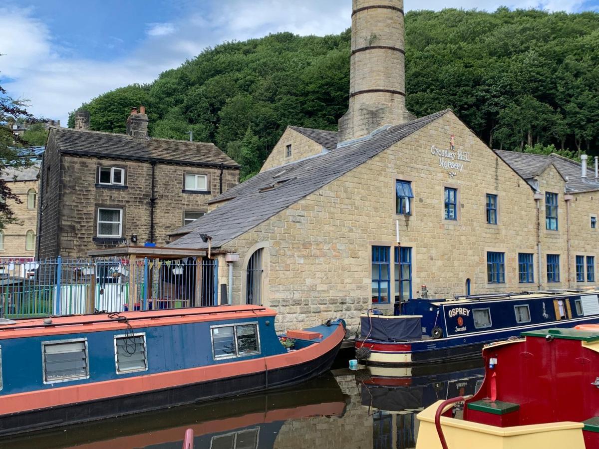 4 Bedroom Period Townhouse In The Heart Of Hebden Hebden Bridge Exterior foto