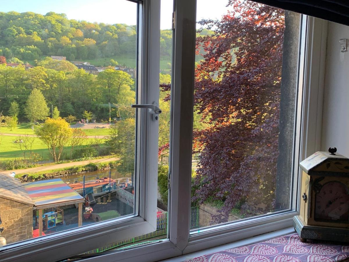 4 Bedroom Period Townhouse In The Heart Of Hebden Hebden Bridge Exterior foto